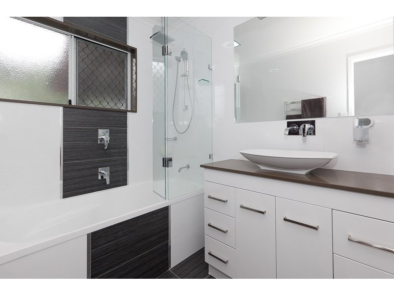 12 Olivella Street, Mansfield QLD 4122