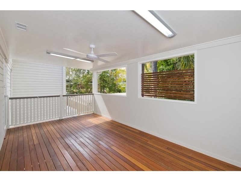 12 Thurlow Street, Newmarket QLD 4051