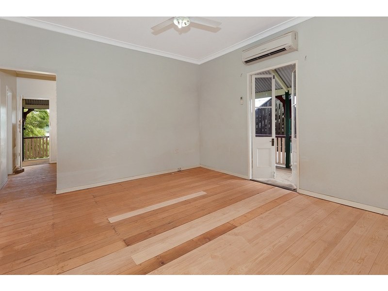21 Dudleigh Street, Booval QLD 4304