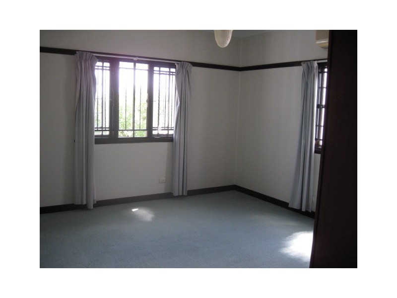 57 Raby Road, Coorparoo QLD 4151