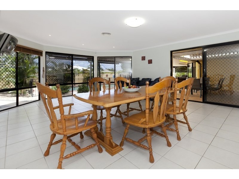 20 Glenwood Place, Moggill QLD 4070