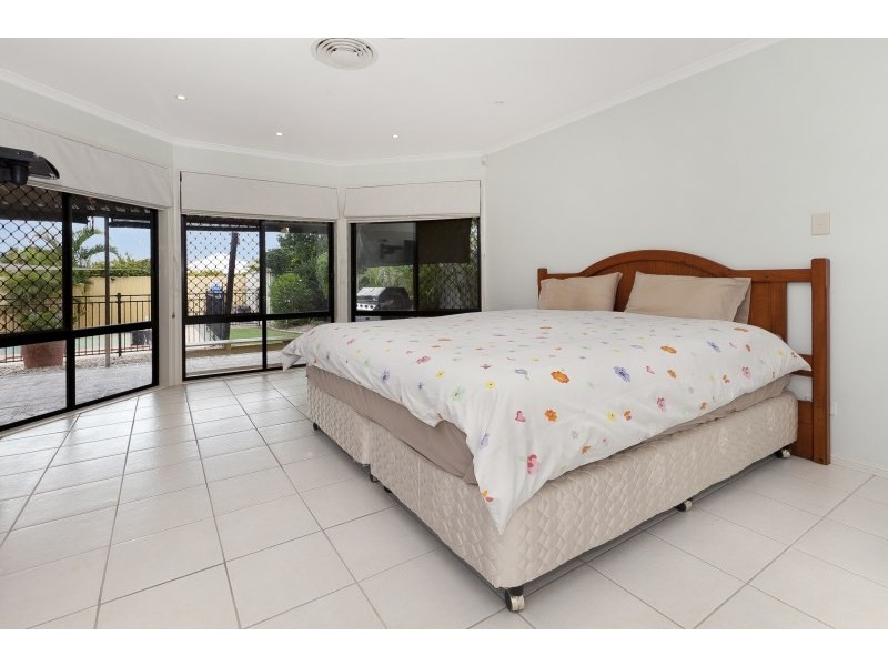 20 Glenwood Place, Moggill QLD 4070