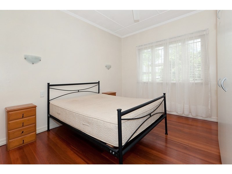 12 Hindon Street, Corinda QLD 4075