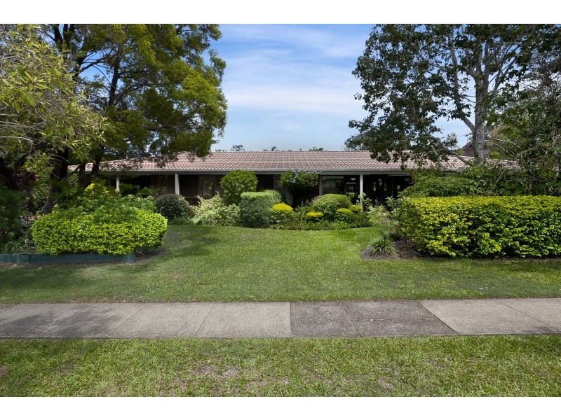 16 Montanus Drive, Bellbowrie QLD 4070