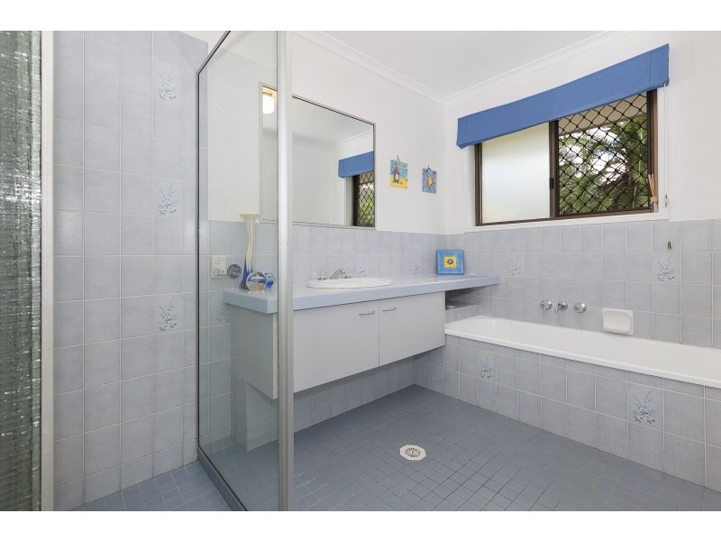 16 Montanus Drive, Bellbowrie QLD 4070