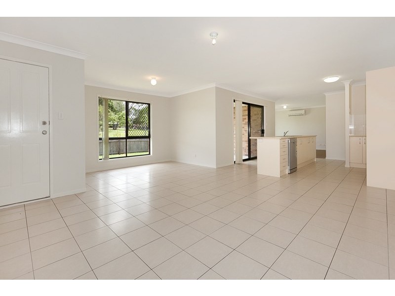 1 Davison Court, Marsden QLD 4132