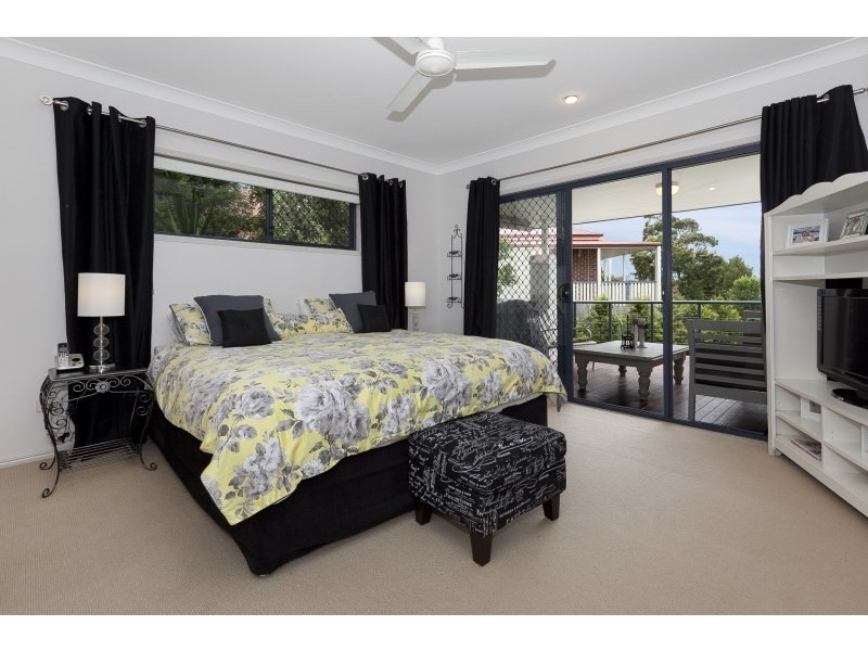 16 Greenwood Close, Moggill QLD 4070