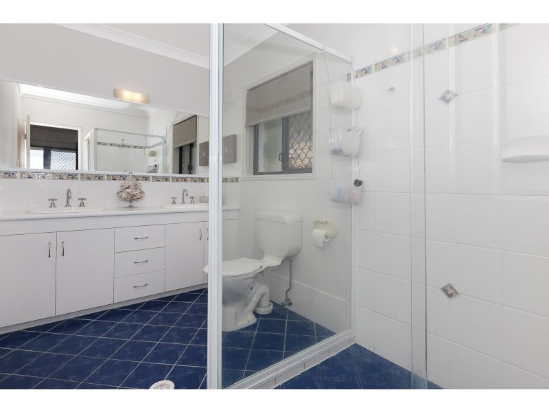 16 Greenwood Close, Moggill QLD 4070