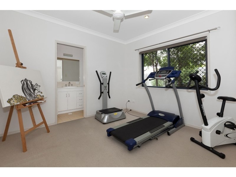 16 Greenwood Close, Moggill QLD 4070