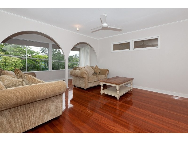 6 Brewster Street, Stafford Heights QLD 4053