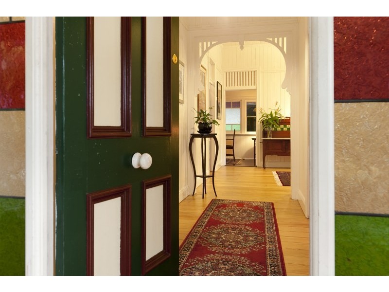 17 Frank Street, Norman Park QLD 4170