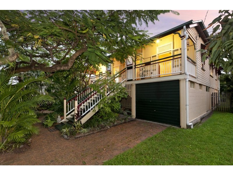 17 Frank Street, Norman Park QLD 4170