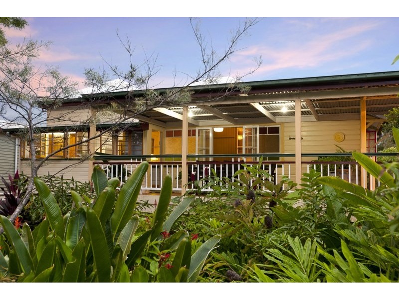 17 Frank Street, Norman Park QLD 4170