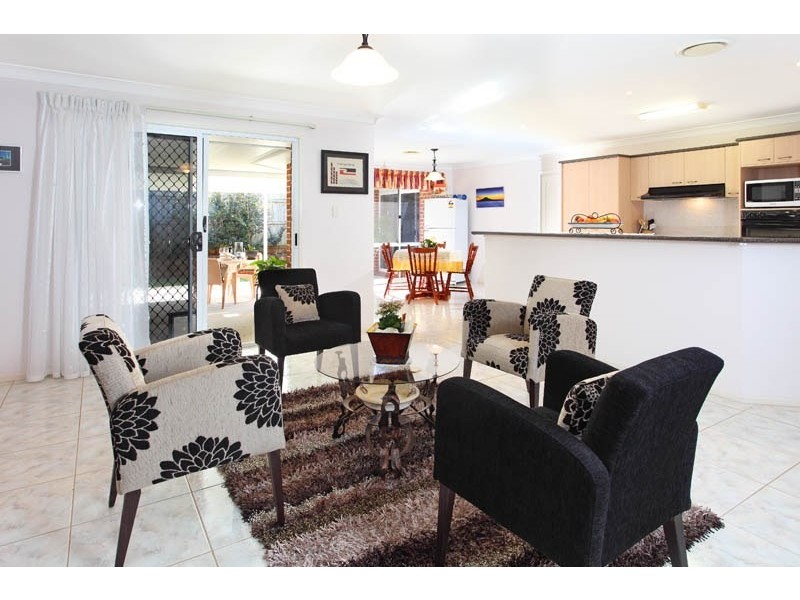 36 Crestwood Street, Moggill QLD 4070