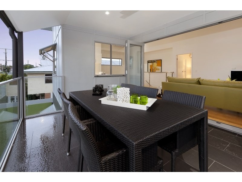 Unit 2/22 Panitya Street, Greenslopes QLD 4120