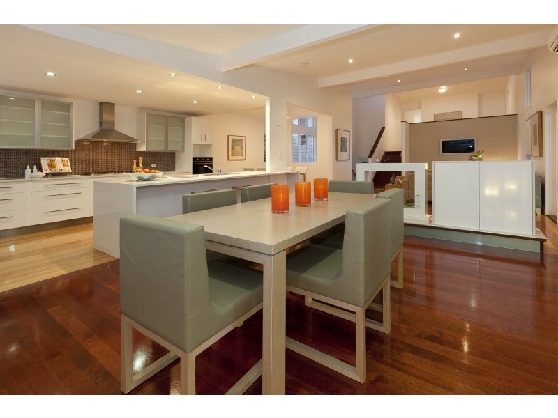 12 Thurlow Street, Newmarket QLD 4051