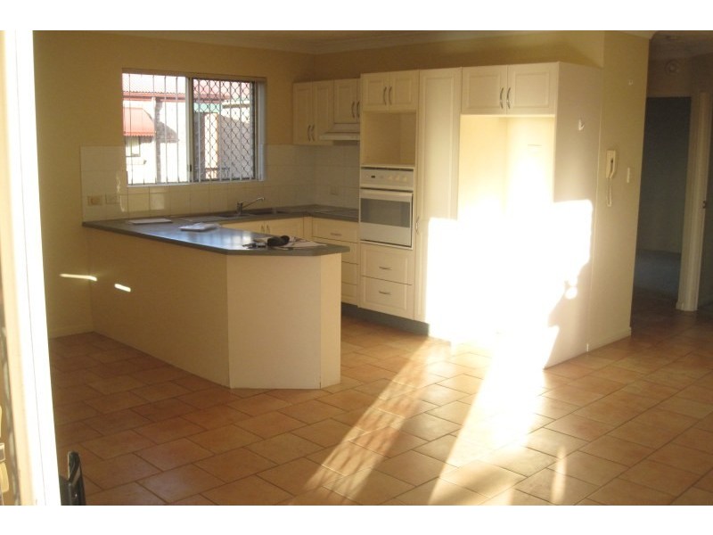 Unit 2/45 Eighth Avenue, Coorparoo QLD 4151
