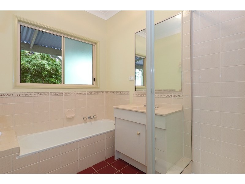 35 Riversleigh Road, Bellbowrie QLD 4070