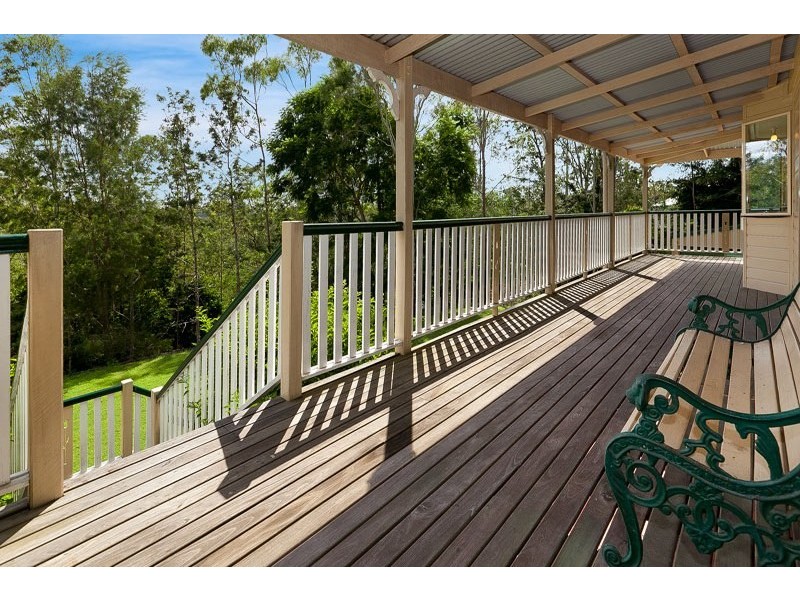 35 Riversleigh Road, Bellbowrie QLD 4070