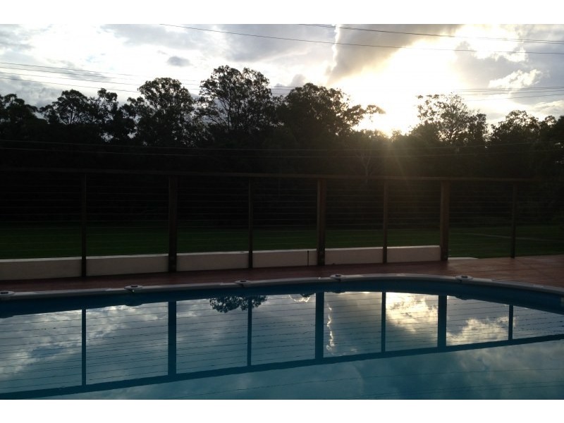 51 Dumbarton Drive, Kenmore QLD 4069