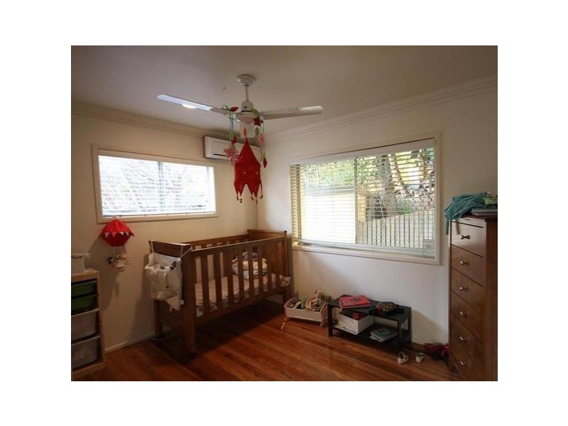 51 Dumbarton Drive, Kenmore QLD 4069