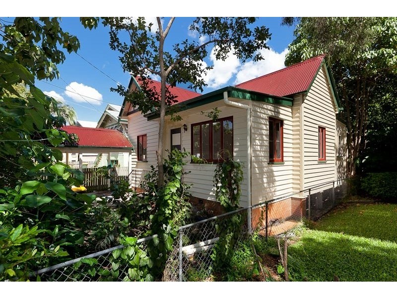 31 Earl Street, Greenslopes QLD 4120