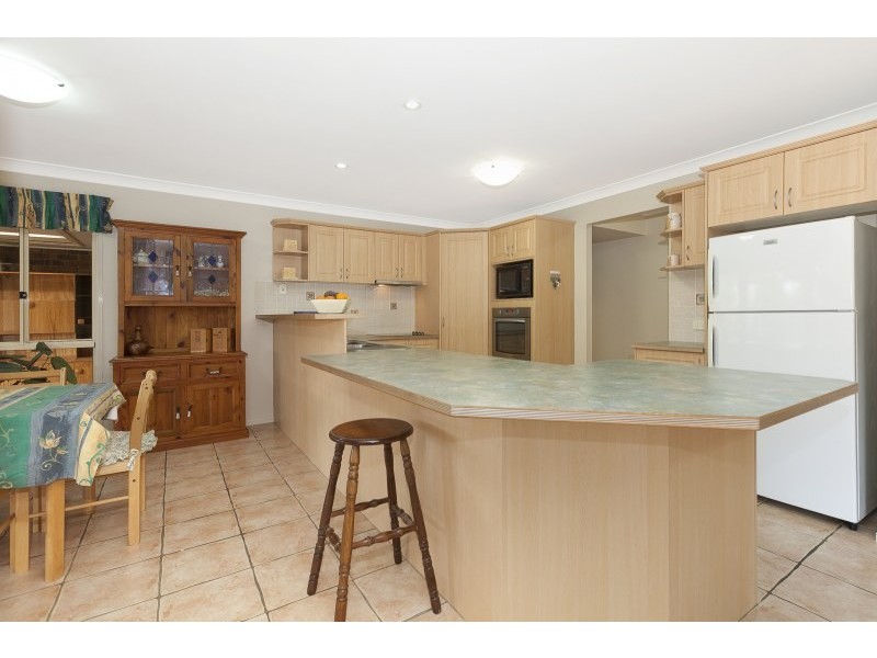 48 Pine County Place, Bellbowrie QLD 4070