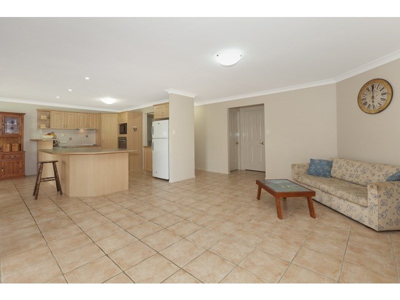 48 Pine County Place, Bellbowrie QLD 4070