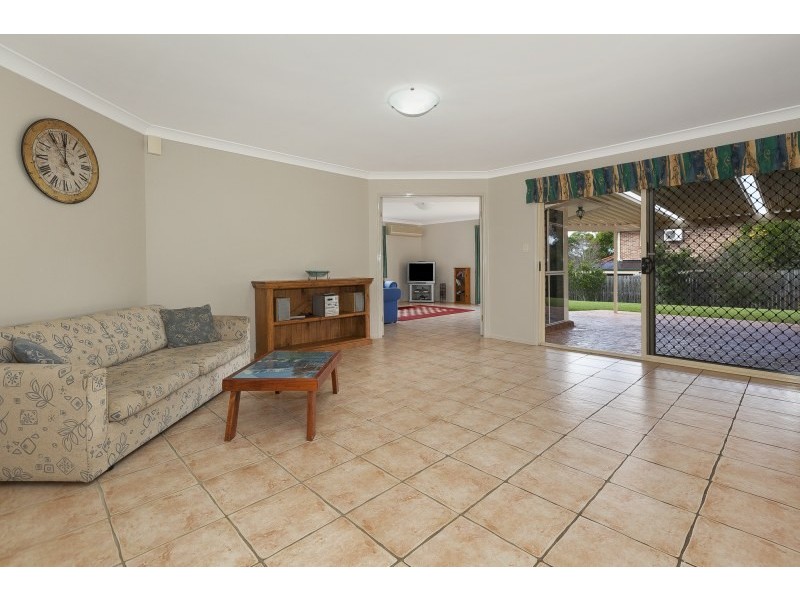 48 Pine County Place, Bellbowrie QLD 4070
