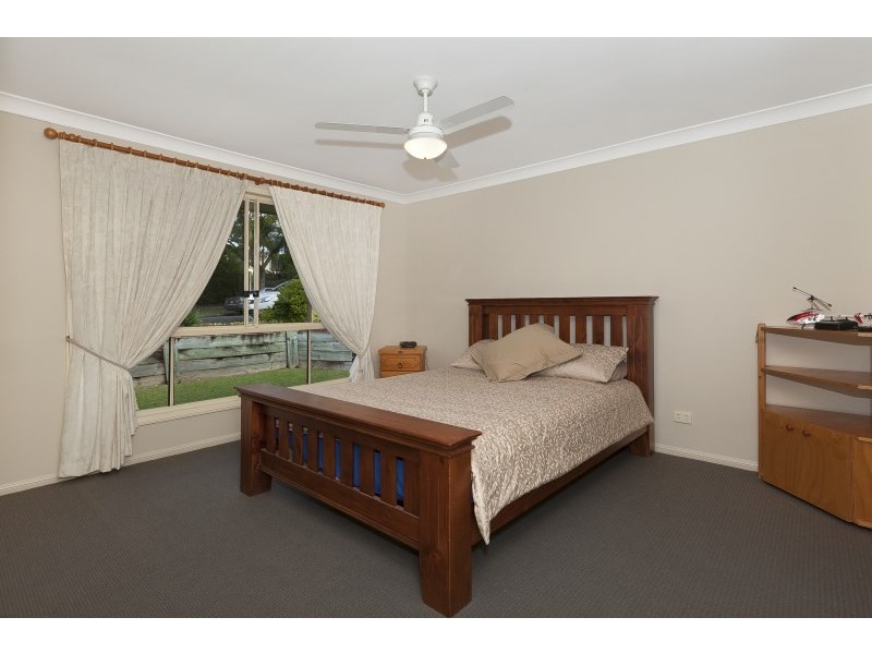 48 Pine County Place, Bellbowrie QLD 4070