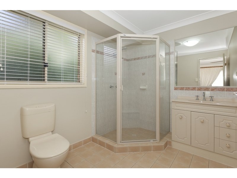 48 Pine County Place, Bellbowrie QLD 4070