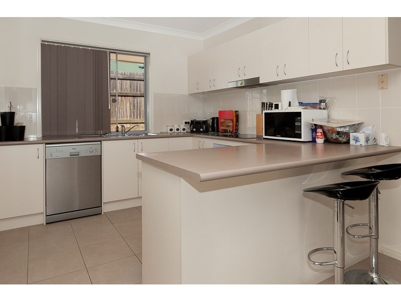 85 High Street, Blackstone QLD 4304