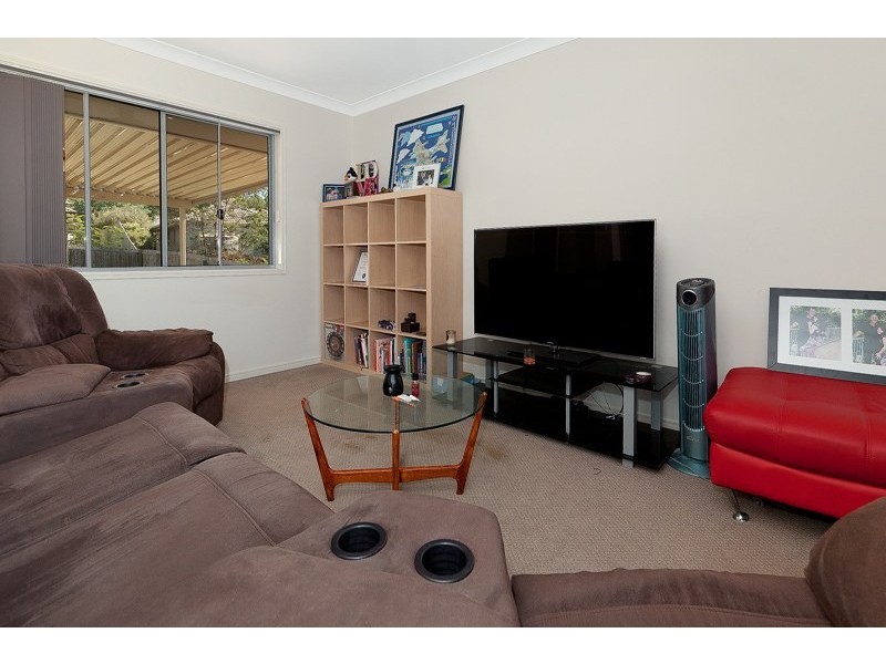 85 High Street, Blackstone QLD 4304
