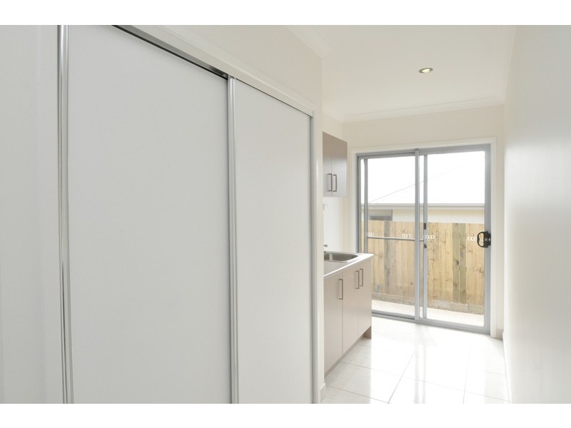 9 Telopea Place, Kirkwood QLD 4680