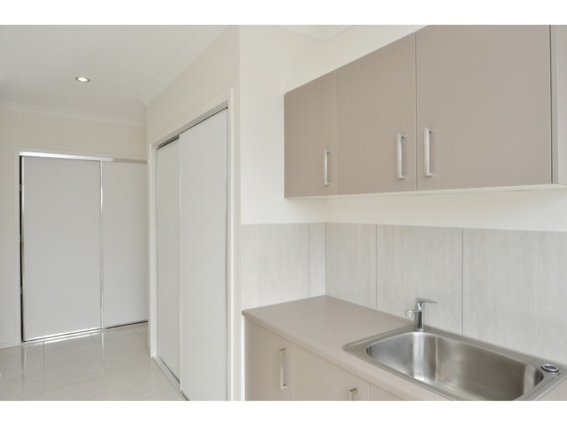 9 Telopea Place, Kirkwood QLD 4680