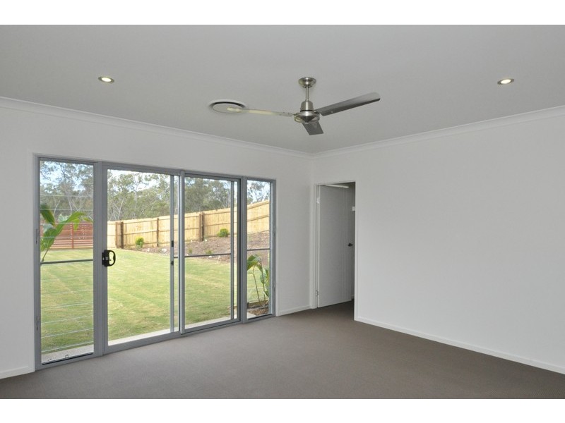 9 Telopea Place, Kirkwood QLD 4680