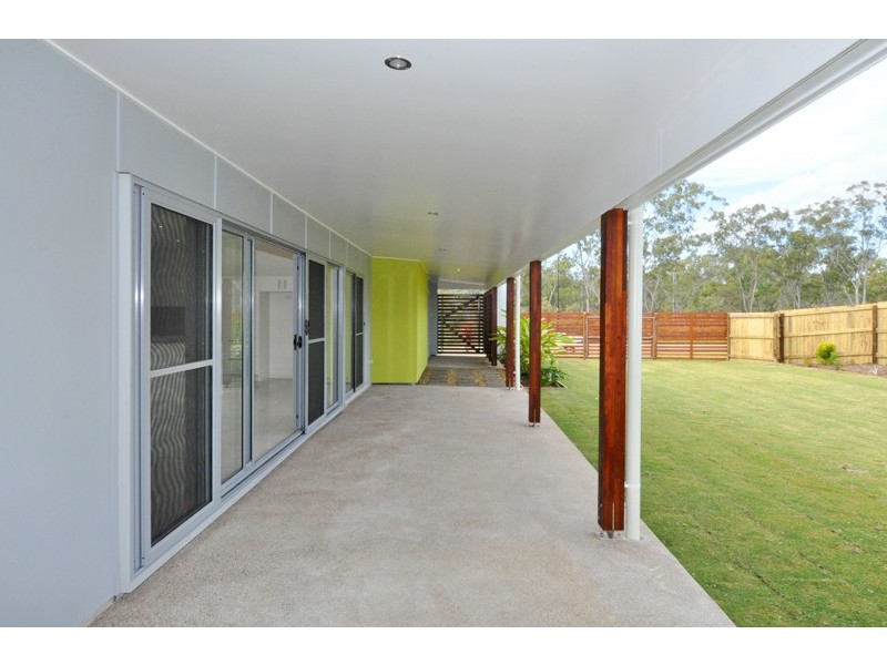 9 Telopea Place, Kirkwood QLD 4680