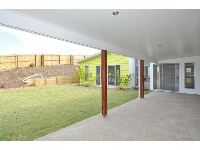 9 Telopea Place, Kirkwood QLD 4680