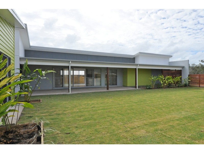 9 Telopea Place, Kirkwood QLD 4680