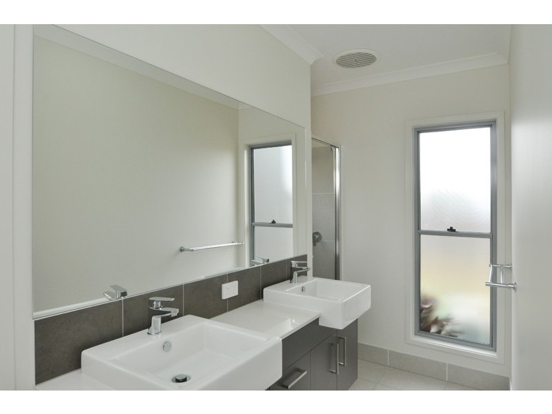 20 Dorinda Close, Clinton QLD 4680