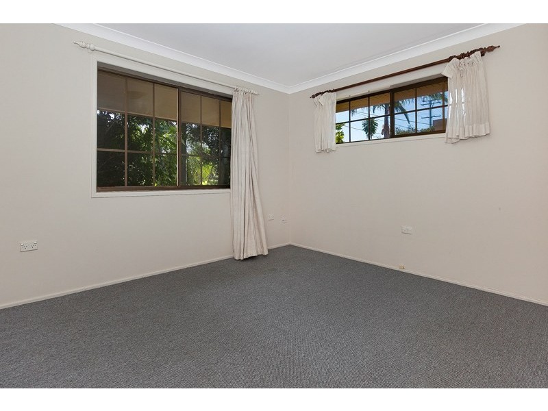 60 Peverill Street, Hillcrest QLD 4118