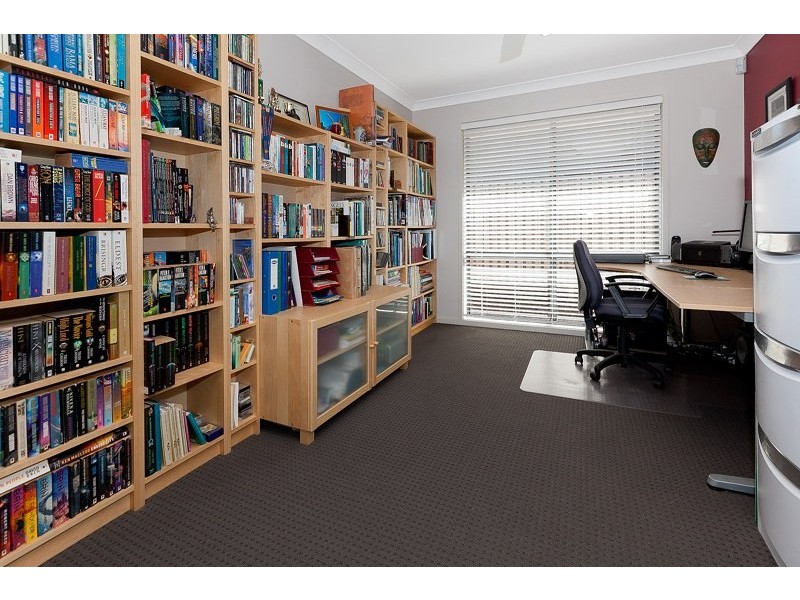 23 Courtney Place, Moggill QLD 4070