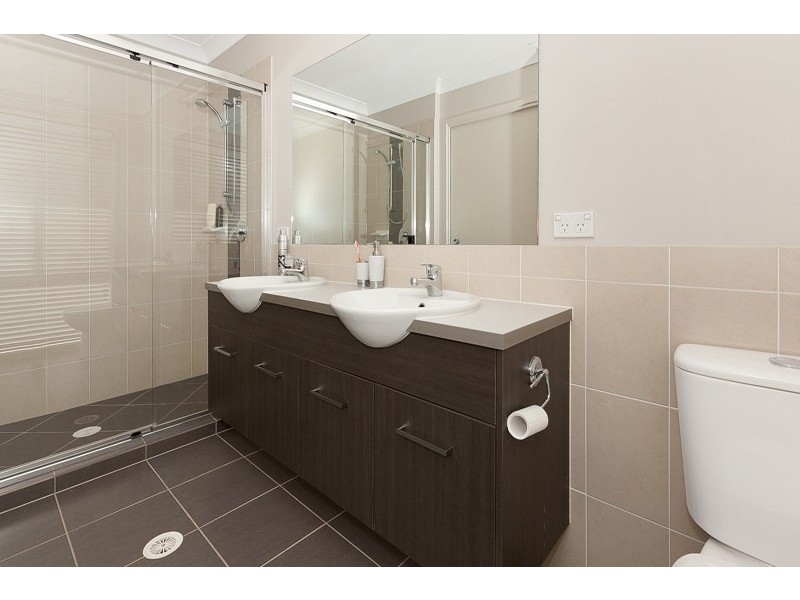 23 Courtney Place, Moggill QLD 4070