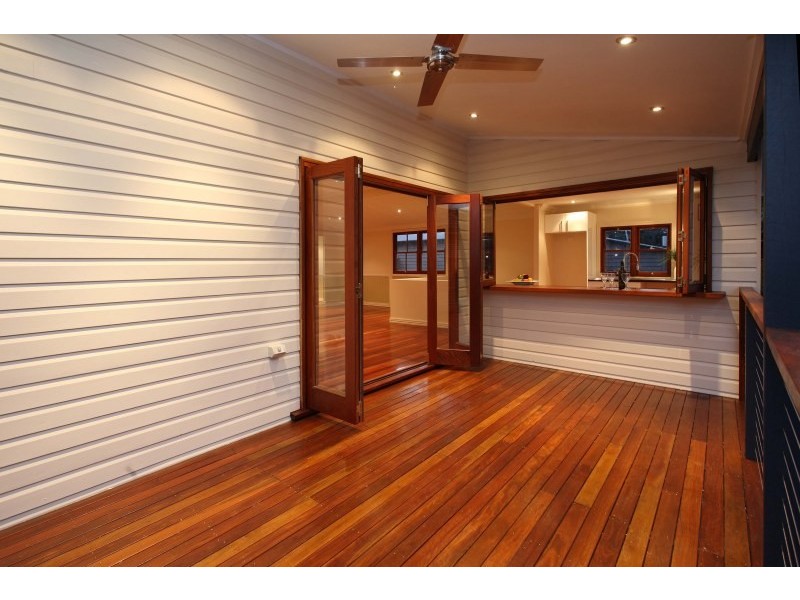 18 Drummond Street, Greenslopes QLD 4120