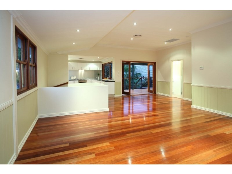 18 Drummond Street, Greenslopes QLD 4120