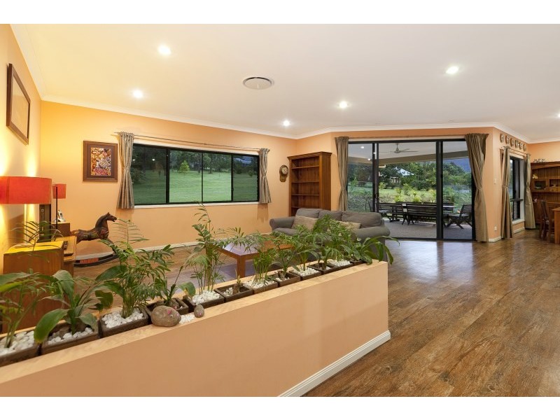 2-4 Showgrounds Drive, Highvale QLD 4520