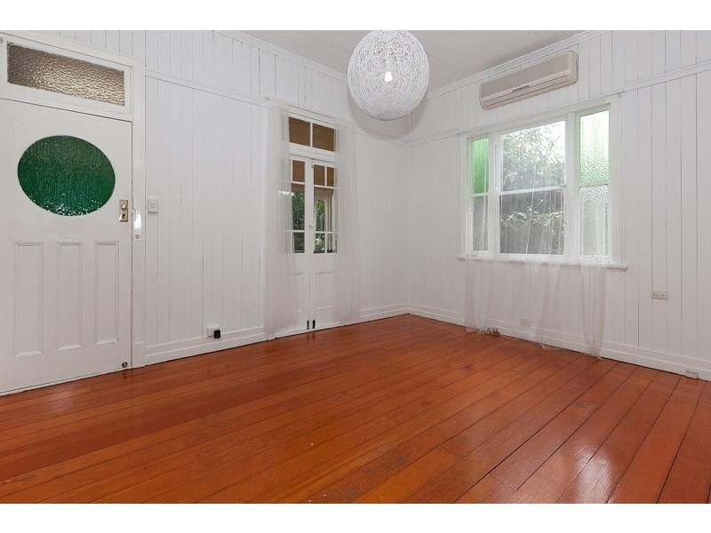 15 Rowland Street, Coorparoo QLD 4151