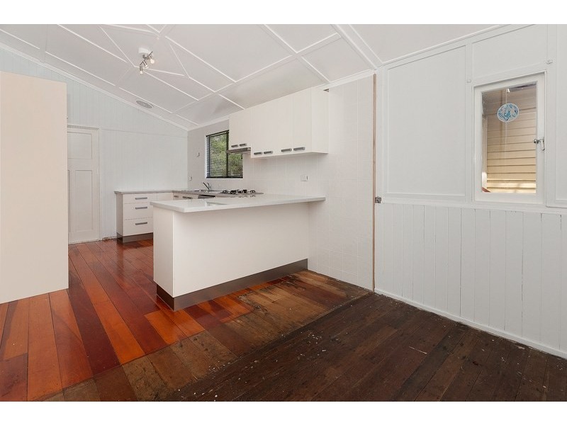 15 Rowland Street, Coorparoo QLD 4151