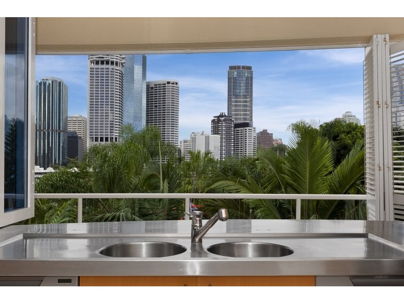 Unit 101/21 Pixley Street, Kangaroo Point QLD 4169