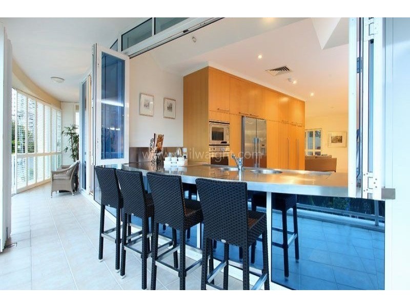 Unit 101/21 Pixley Street, Kangaroo Point QLD 4169